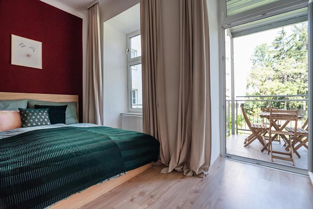 Appartement Colorful Facing Courtyard Wenen